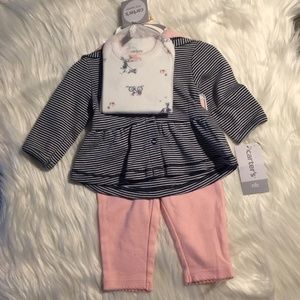 Carter’s Newborn 3 Piece Set Onesie